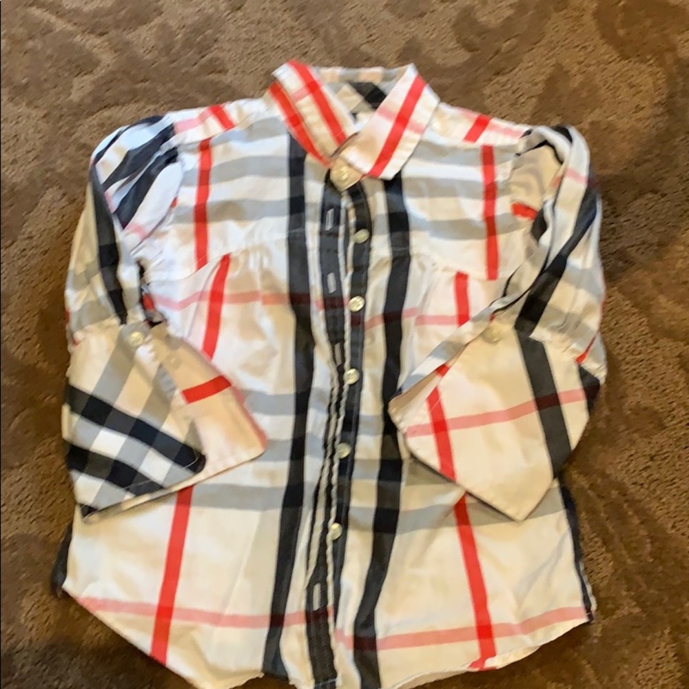 Girls Burberry Size 6Y button down dress shirt